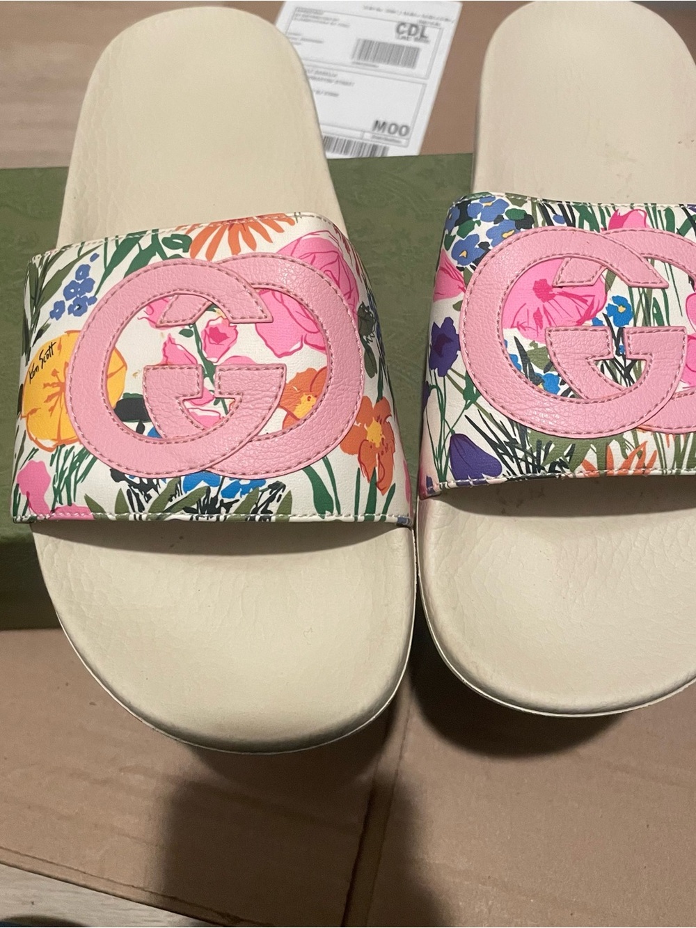 Gucci Ivory Slide Sandals with Pink Floral Accent - Picture 6 of 6